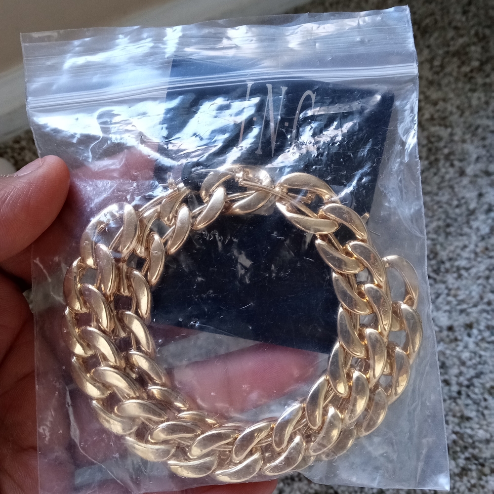 Chunky Gold Chain Bracelet - Picture 1 of 4